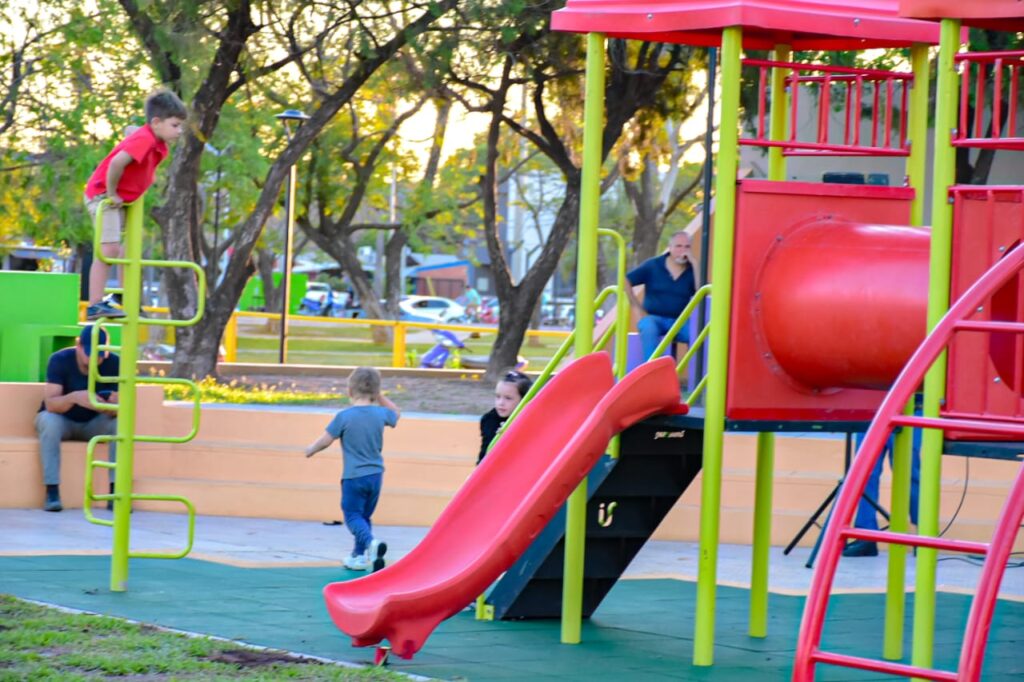 SÁENZ PEÑA. Se inauguró la puesta en valor de la plazoleta “Rayito de Sol”